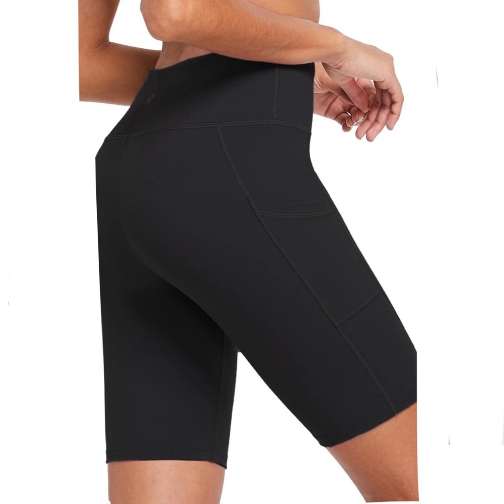 Black biker shorts. Bealeaf XL